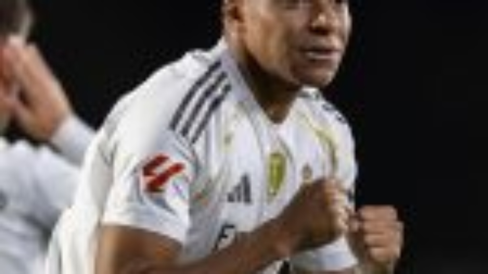MBAPPÉ AVREBBE MESSO INCINTA ESTER EXPOSITO